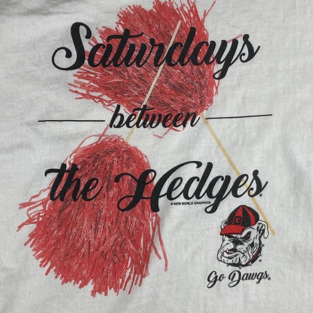 Georgia Bulldogs Shirt Mens XL White Saturdays Between The Hedges UGA Dawgs Tee